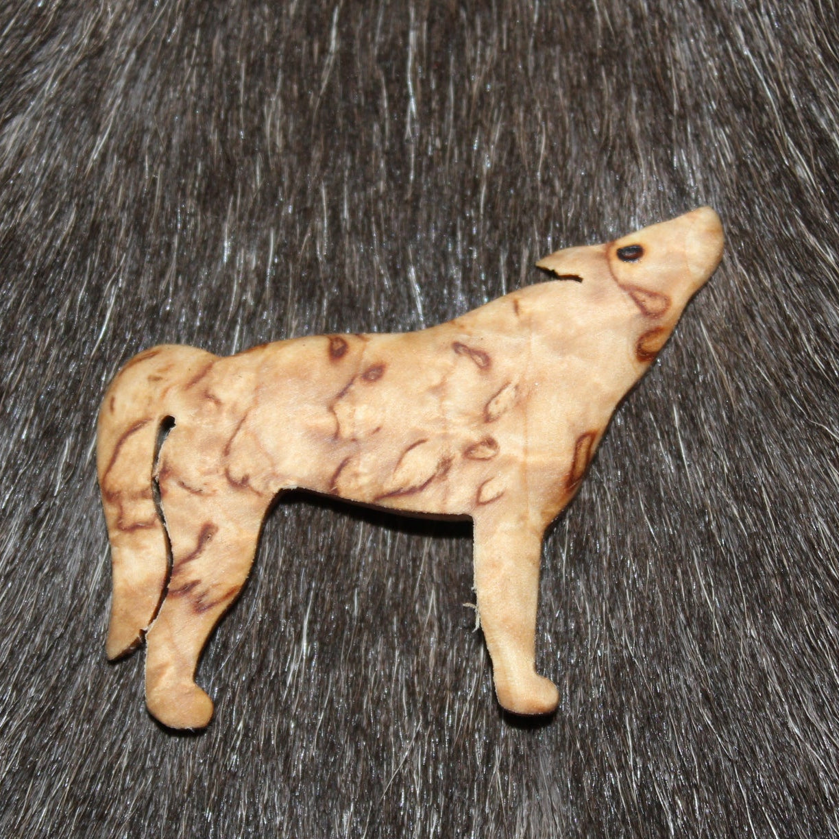 2111a Magneetti, susi seisova