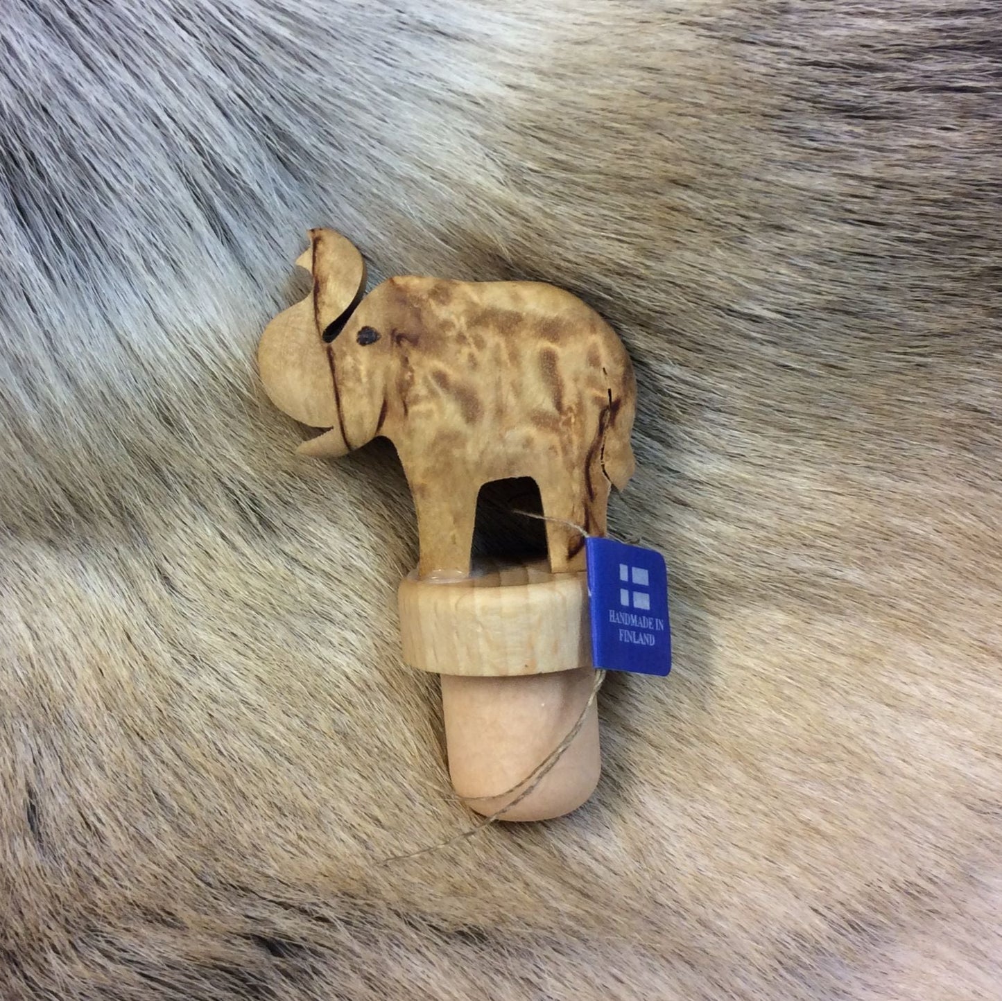 2333 Pullonkorkki, norsu