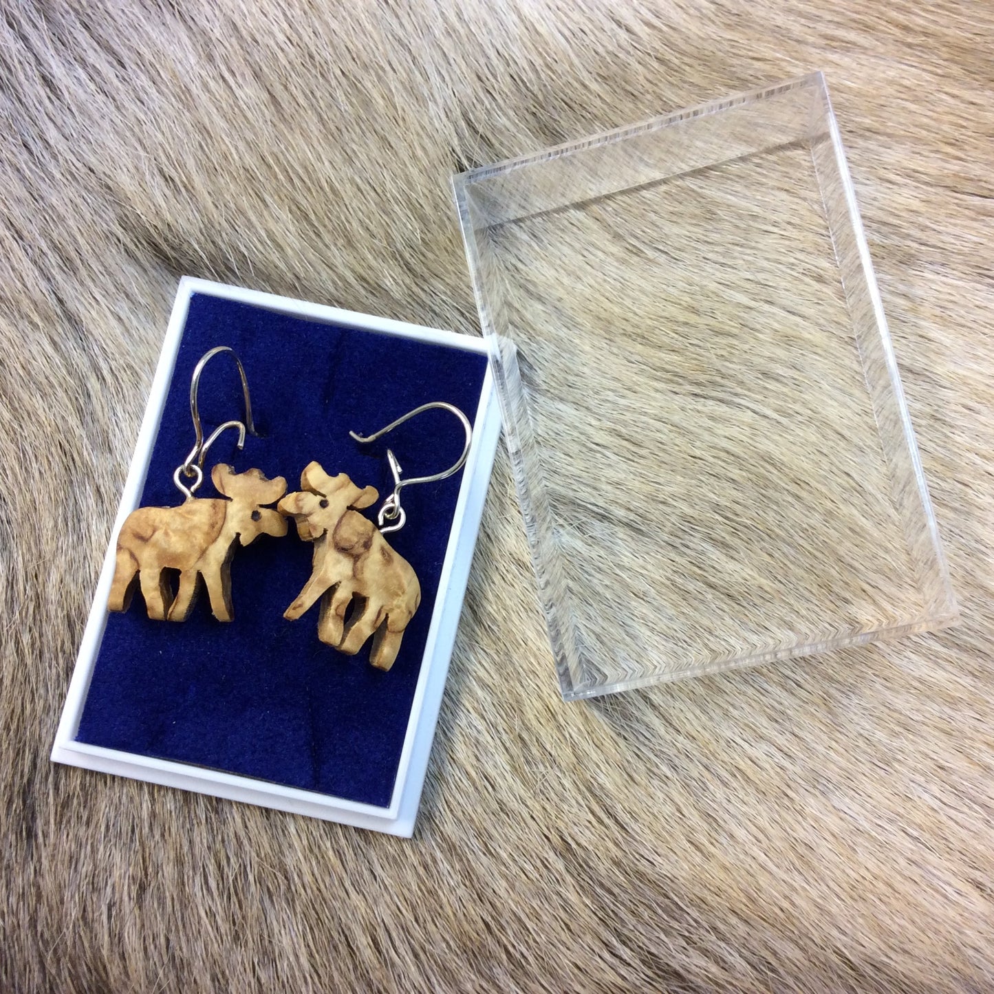 236K Korvakorut, hirvi