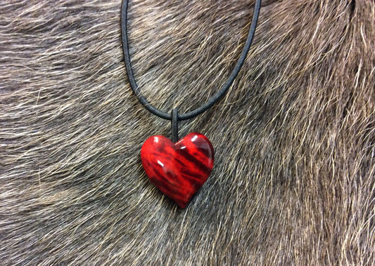 Rubberband necklace, Heart red