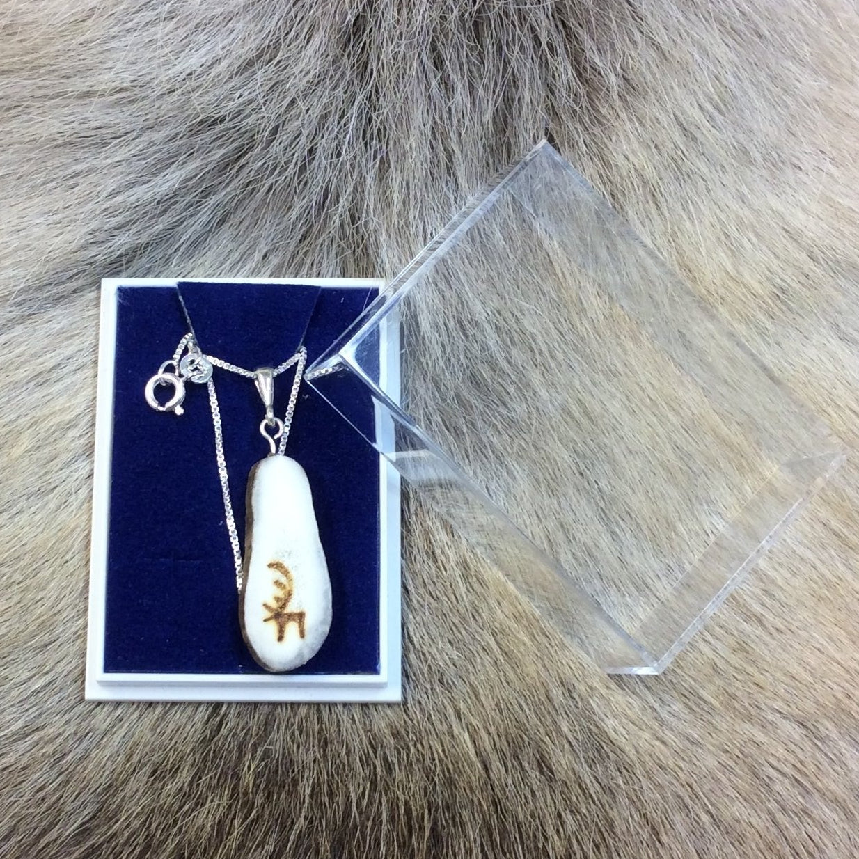 Pendant (reindeer antler)
