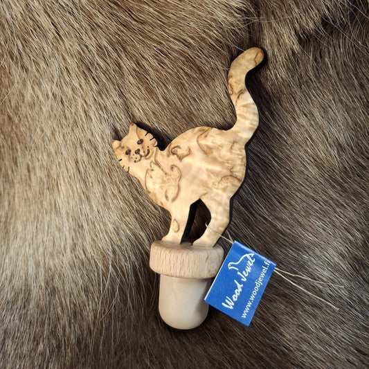 Bottle Cap, Cat standing