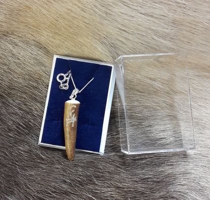 Pendant (reindeer antler)